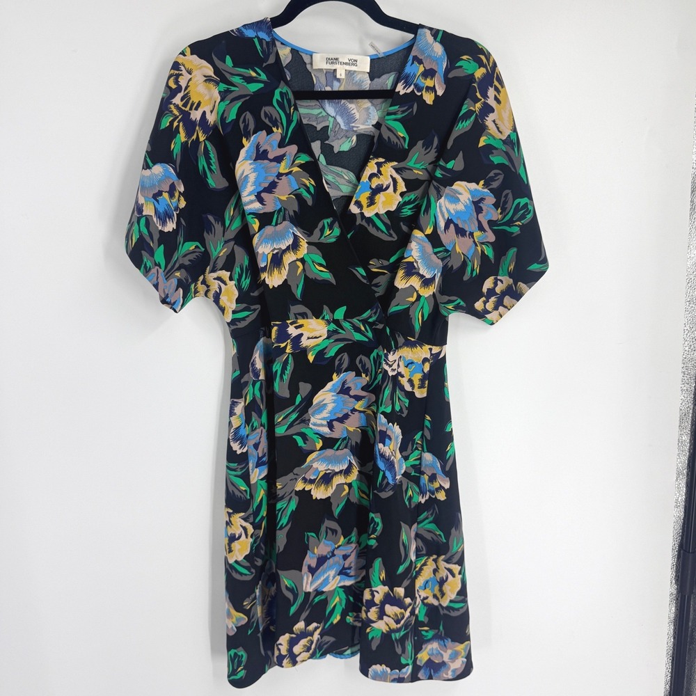 Diane von Furstenberg DVF Floral Silk Blend Wrap Dress Black Multi Size 6 Print
